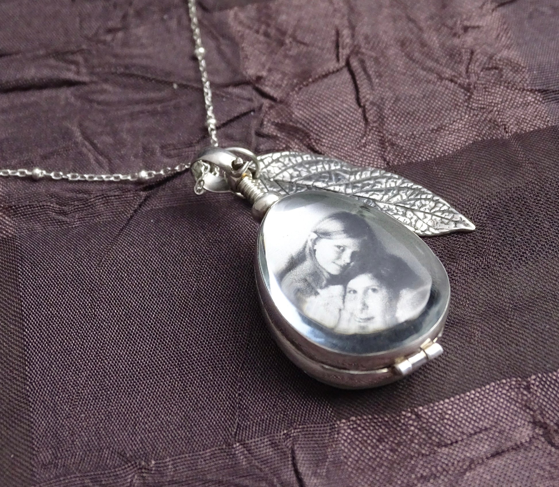 Sterling Silver Teardrop Glass Locket