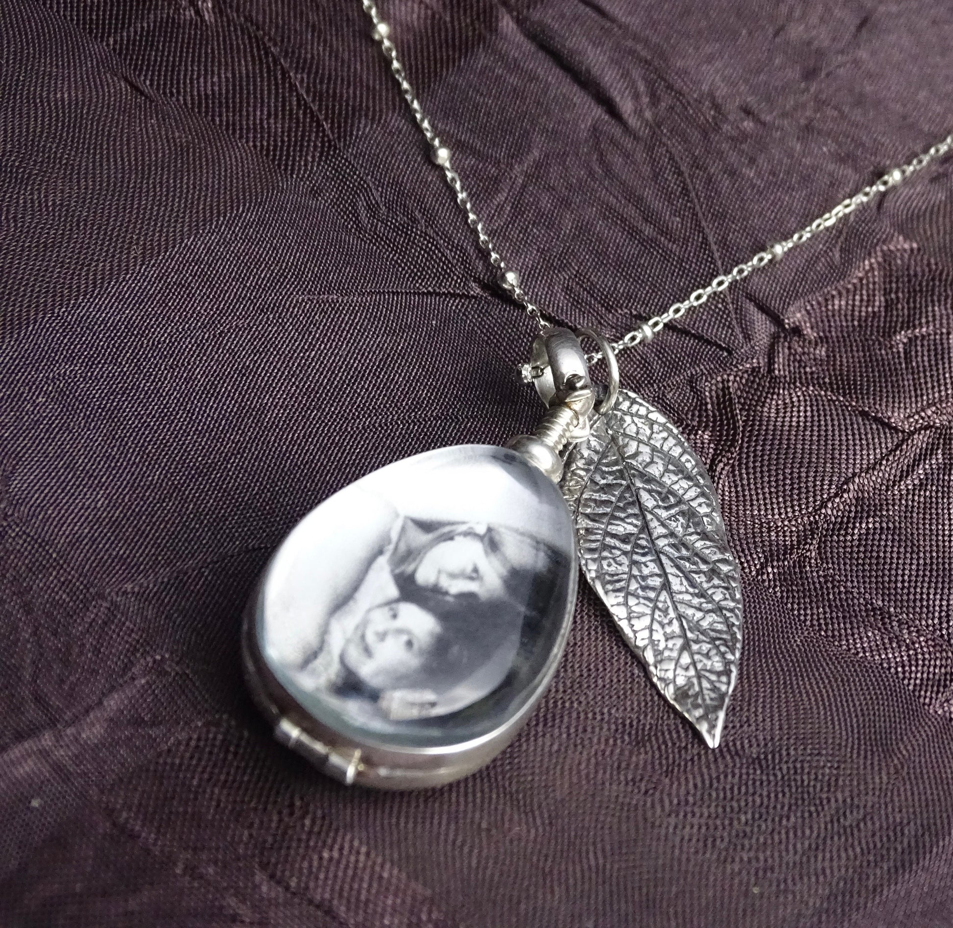Sterling Silver Teardrop Glass Locket