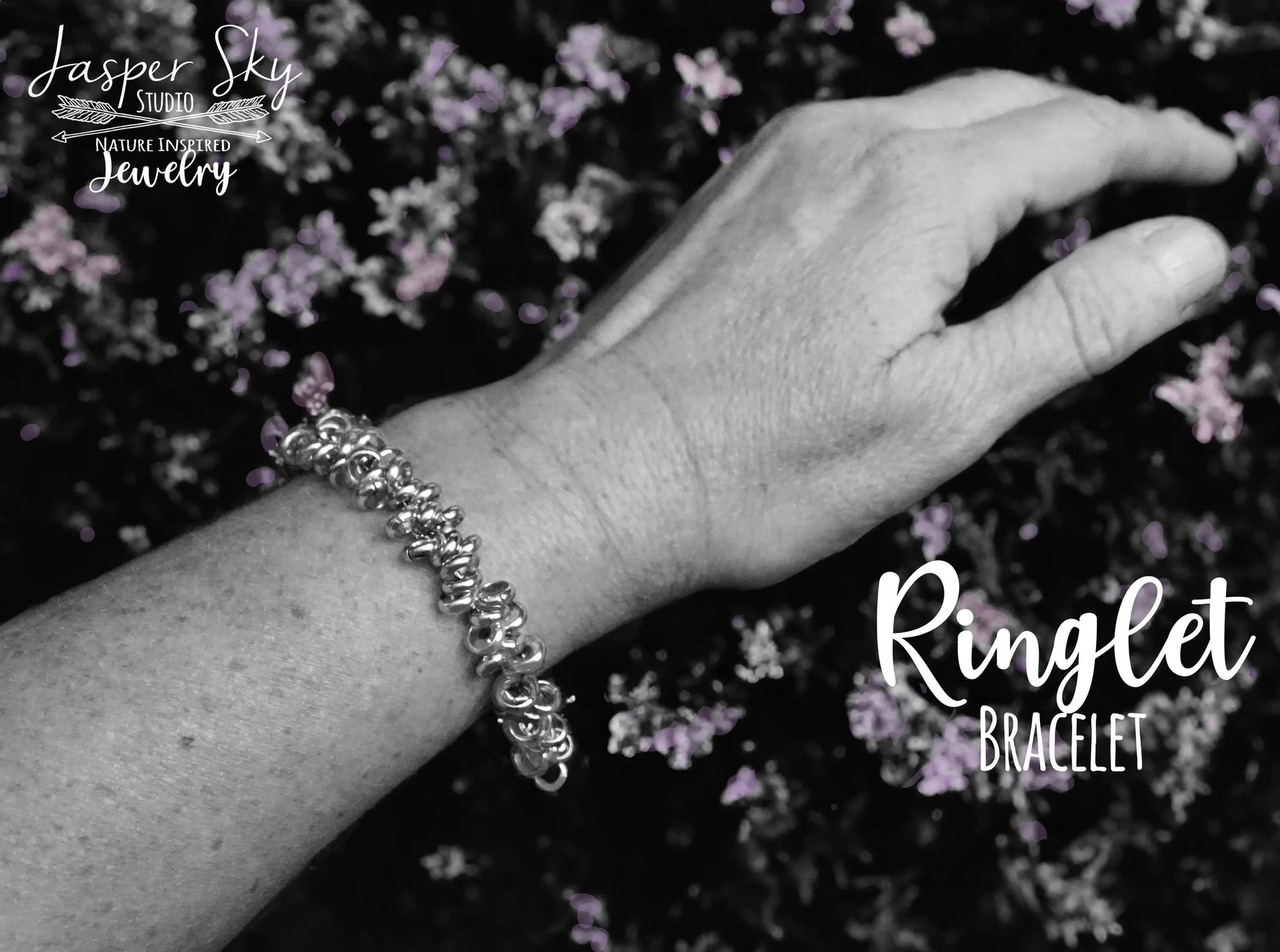 Ringlet Short Necklace, Stunning Circle Ring Design for Casual & Chic Style, Thoughtful Gift for Women