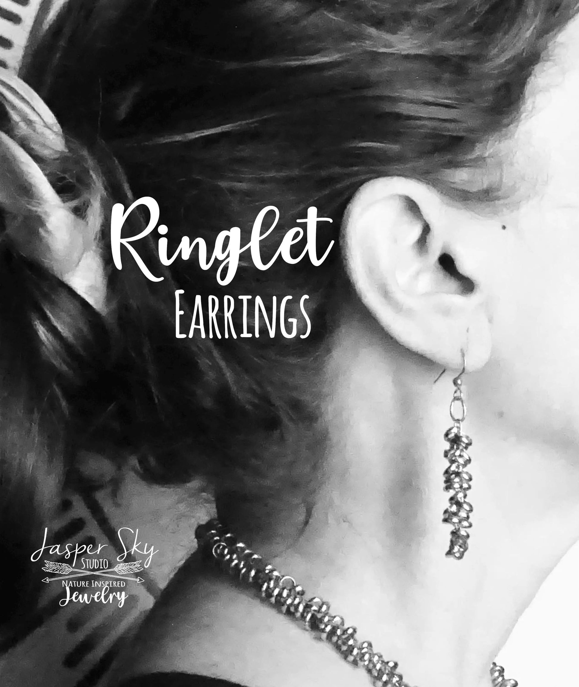 Ringlet Short Necklace, Stunning Circle Ring Design for Casual & Chic Style, Thoughtful Gift for Women