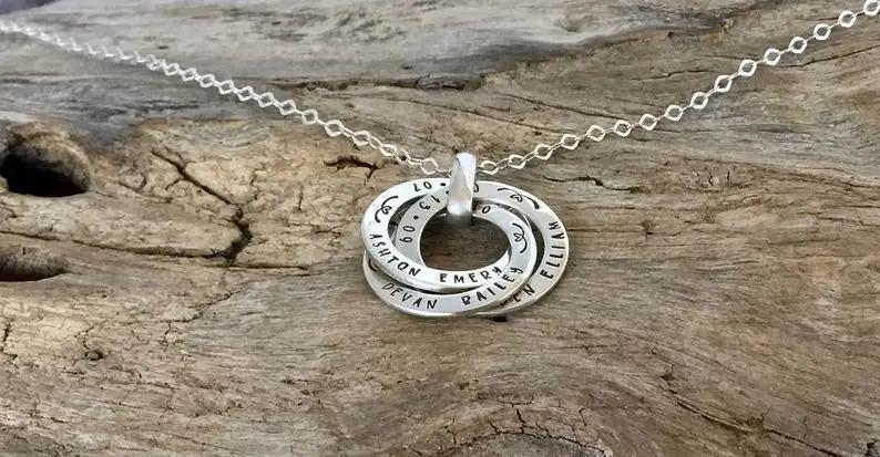 Interlocking Circle Necklace Silver